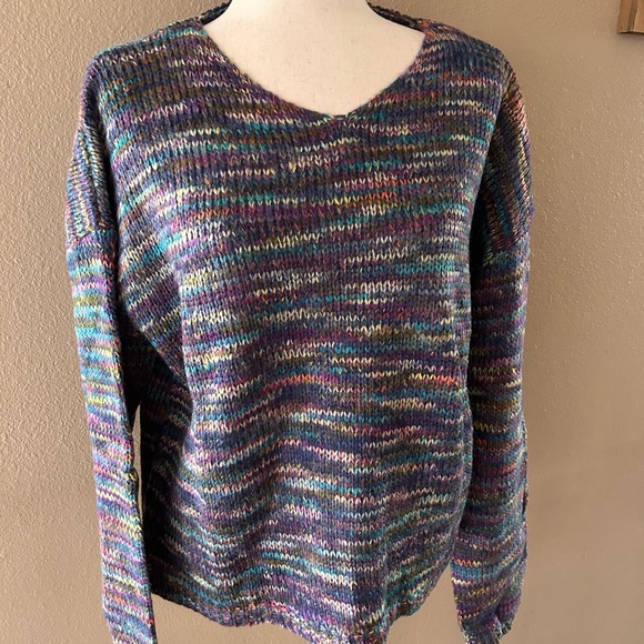 Rainbow color sweater - Picture 2 of 4